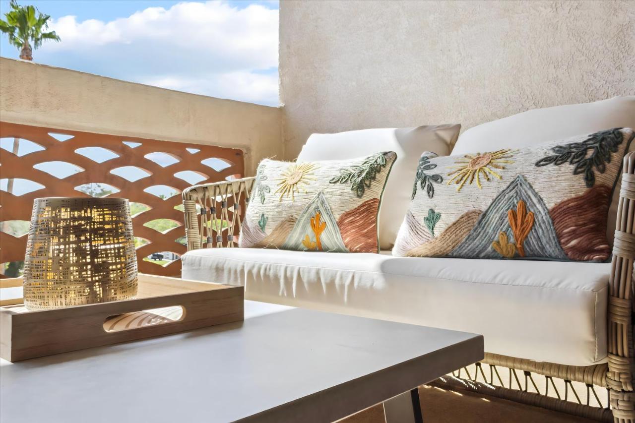 Apartment Biltmore Bliss Desert Retreat!
